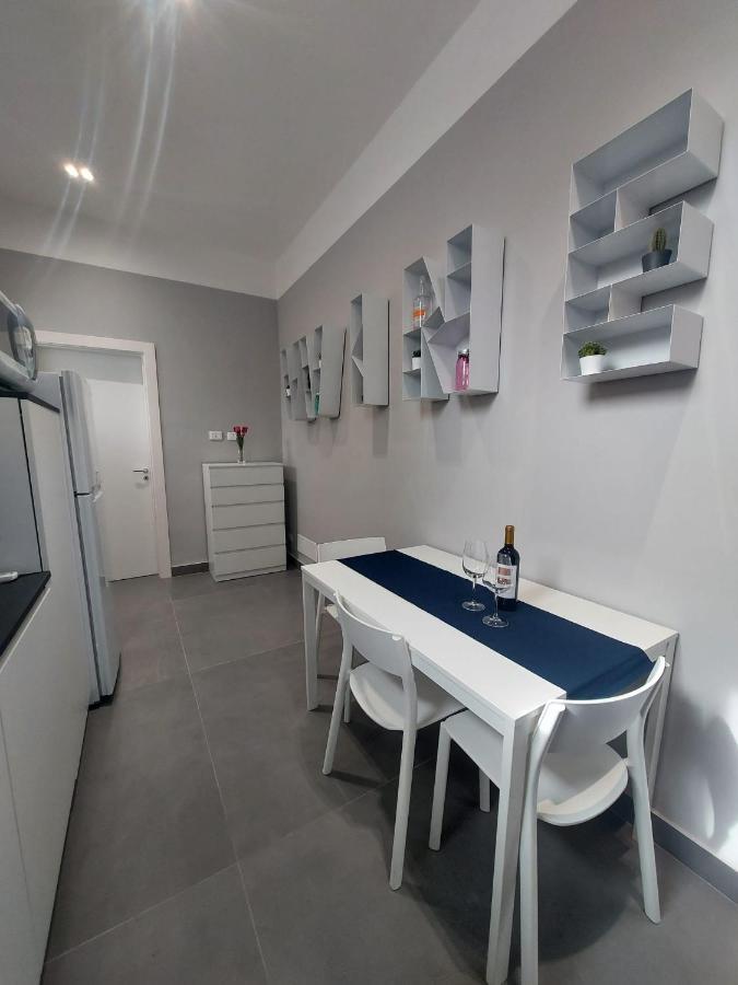 Casa Viola Elegante E Sul Mare Di Mondello Appartement Palermo Buitenkant foto